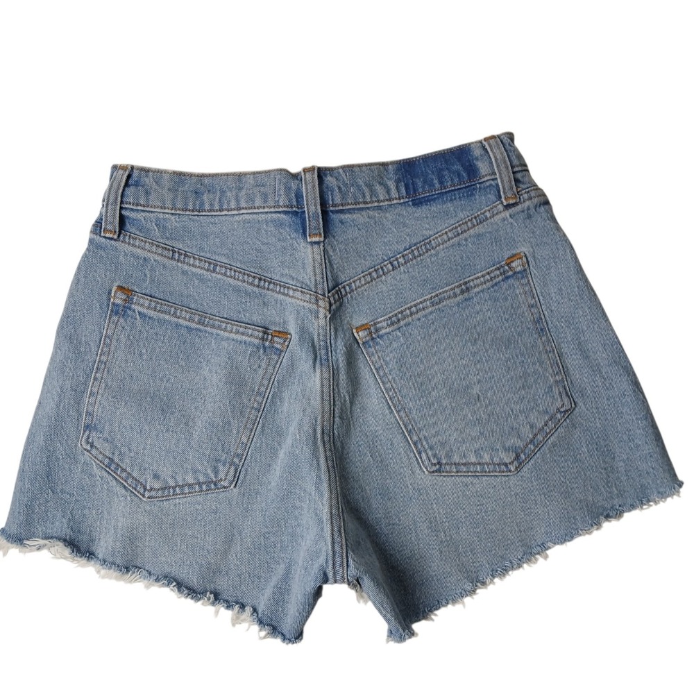 Abercrombie & Fitch Curve Love High Rise Mom Shorts Light Wash Size 4 27 Raw Hem - Picture 3 of 8